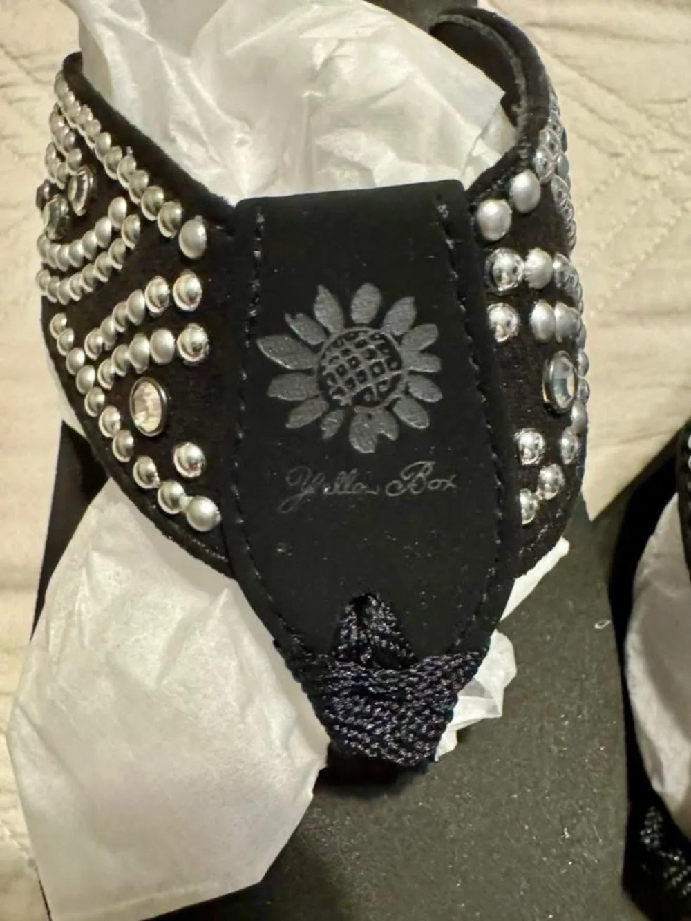 NEW Stylish Yellow Box Black Studded Thong Sandals with Silver Accents - Picture 3 of 6